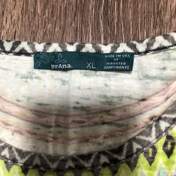 Prana Geometric & Chevron Print T-shirt - Made in USA - Picture 3 of 6